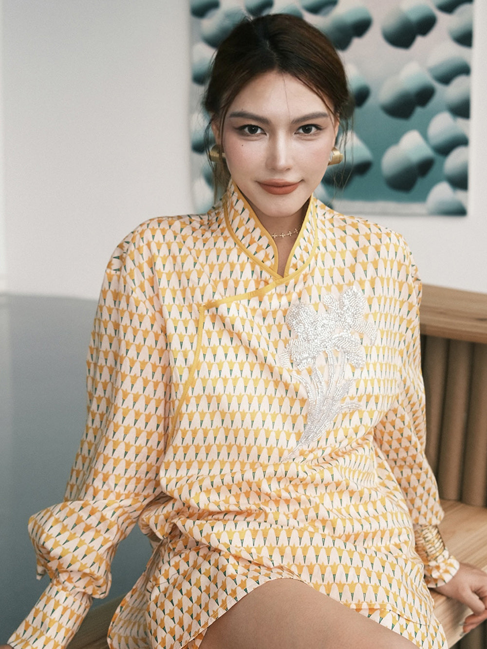 MUKZIN 店舗ー女性のためのデザイナーファッション服のブランド