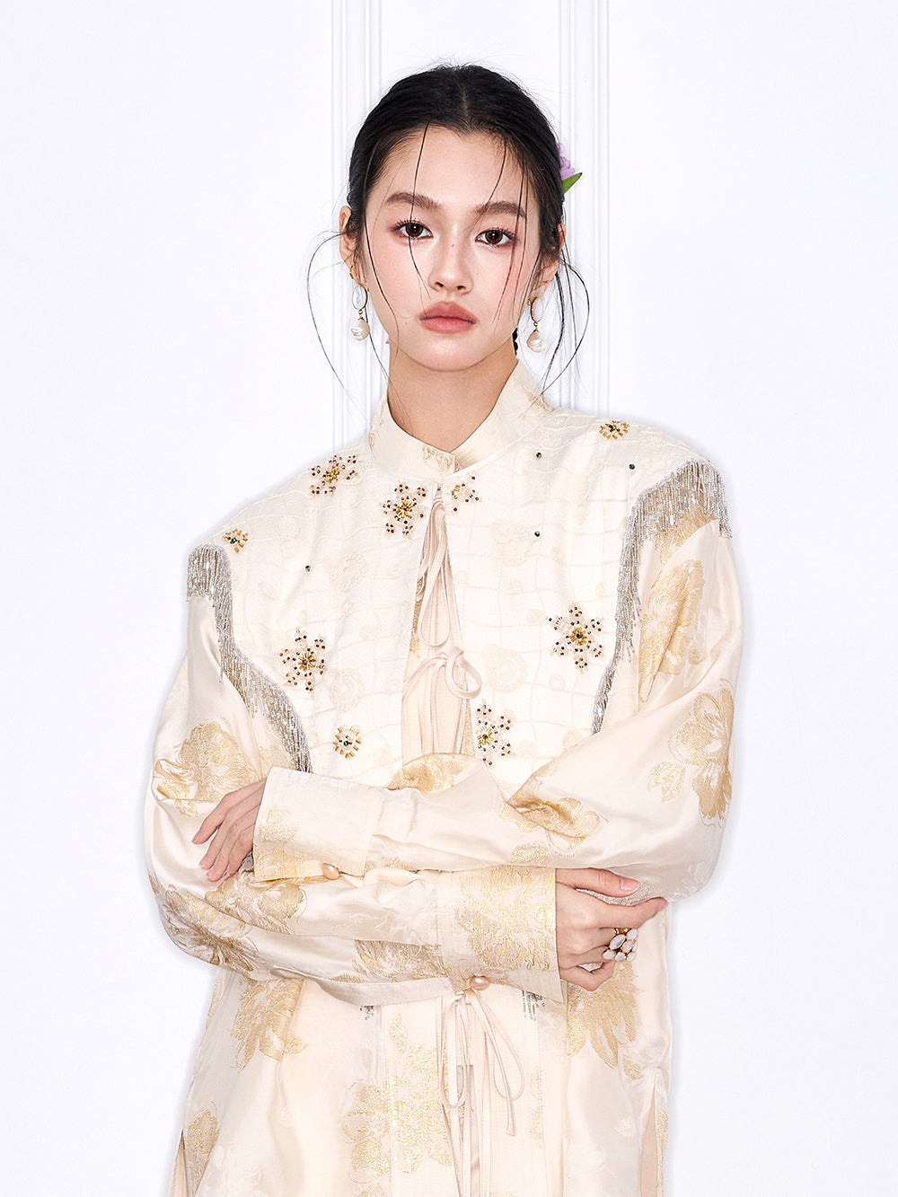 MUKZIN 店舗ー女性のためのデザイナーファッション服のブランド
