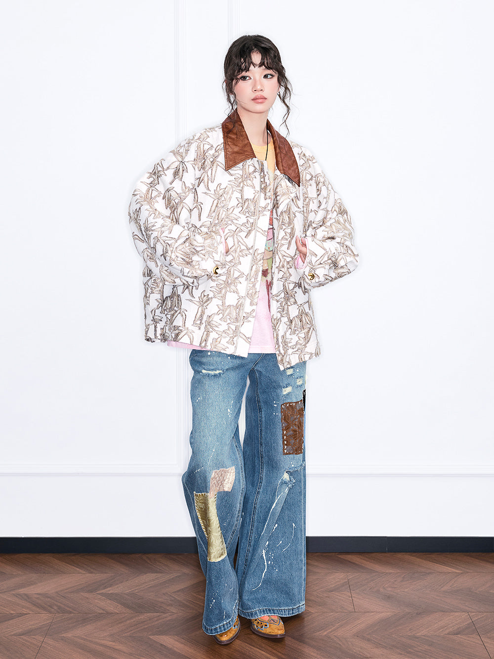 MUKZIN 店舗ー女性のためのデザイナーファッション服のブランド