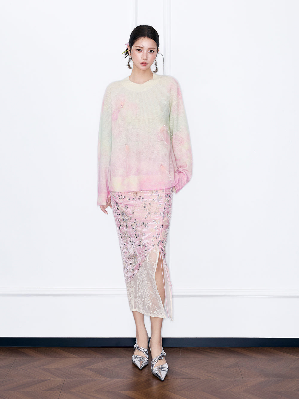 MUKZIN 店舗ー女性のためのデザイナーファッション服のブランド