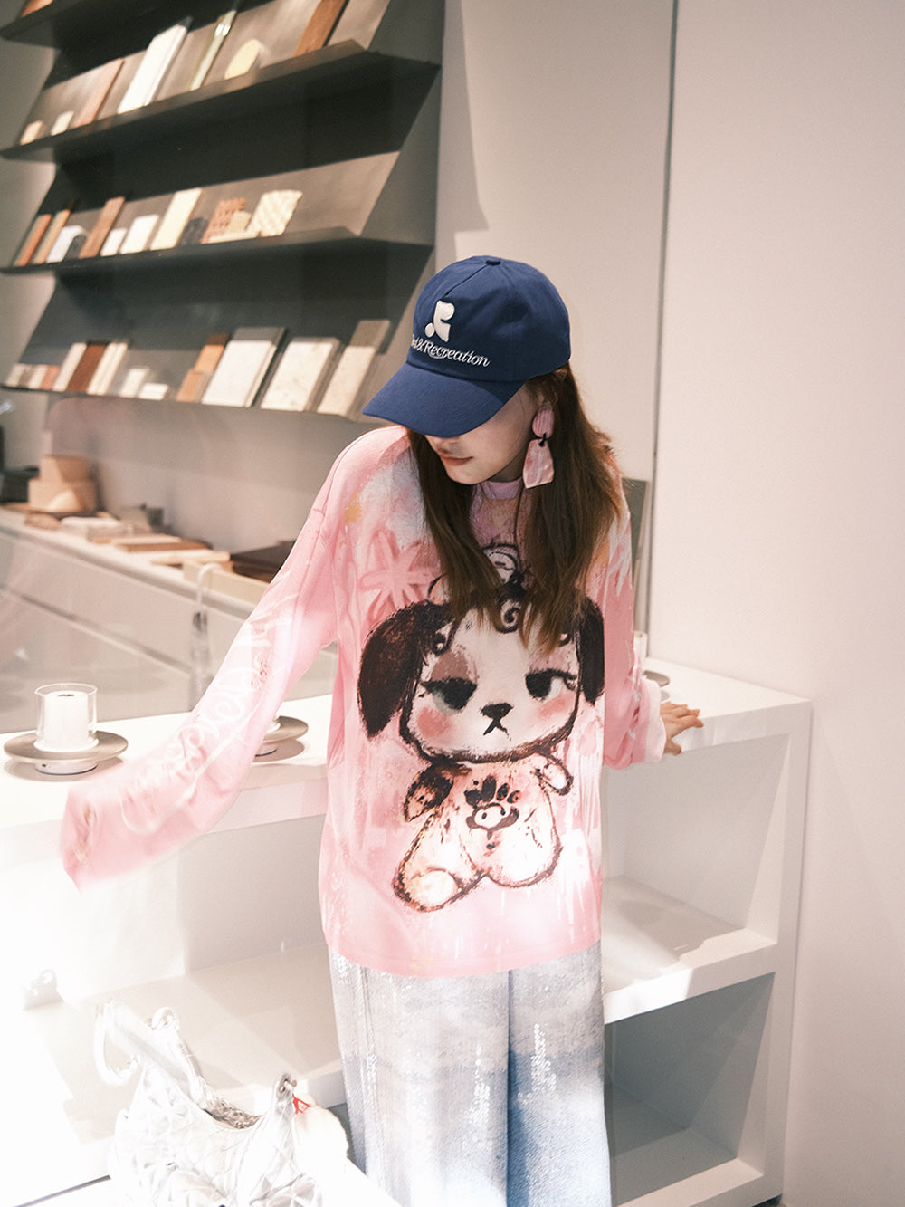 MUKZIN 店舗ー女性のためのデザイナーファッション服のブランド