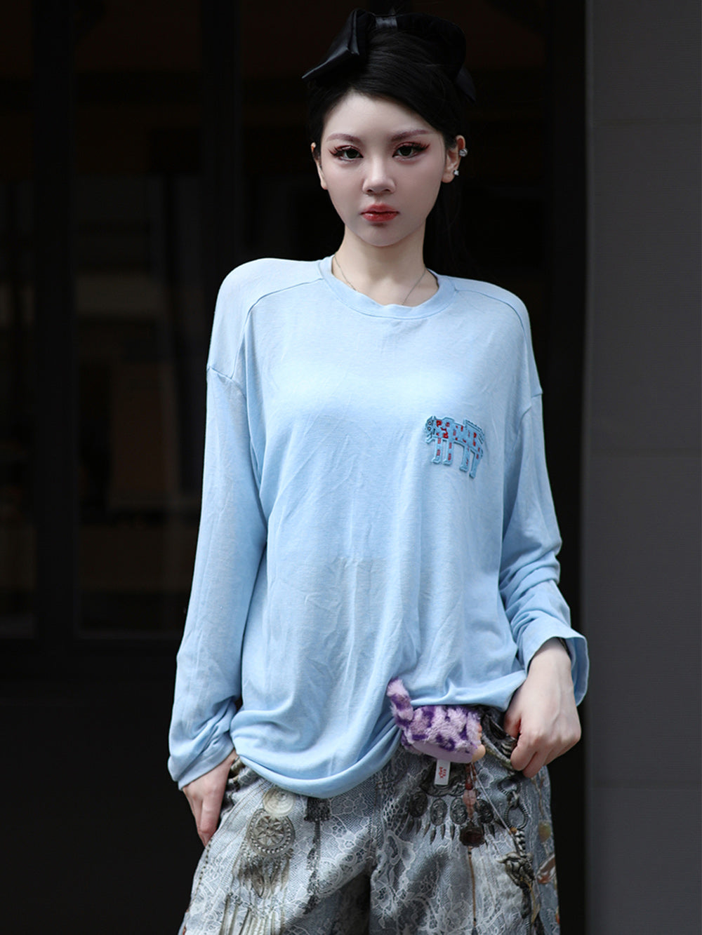 MUKZIN 店舗ー女性のためのデザイナーファッション服のブランド