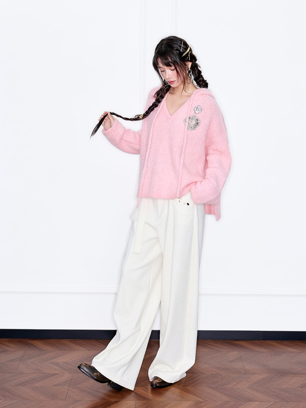 MUKZIN 店舗ー女性のためのデザイナーファッション服のブランド