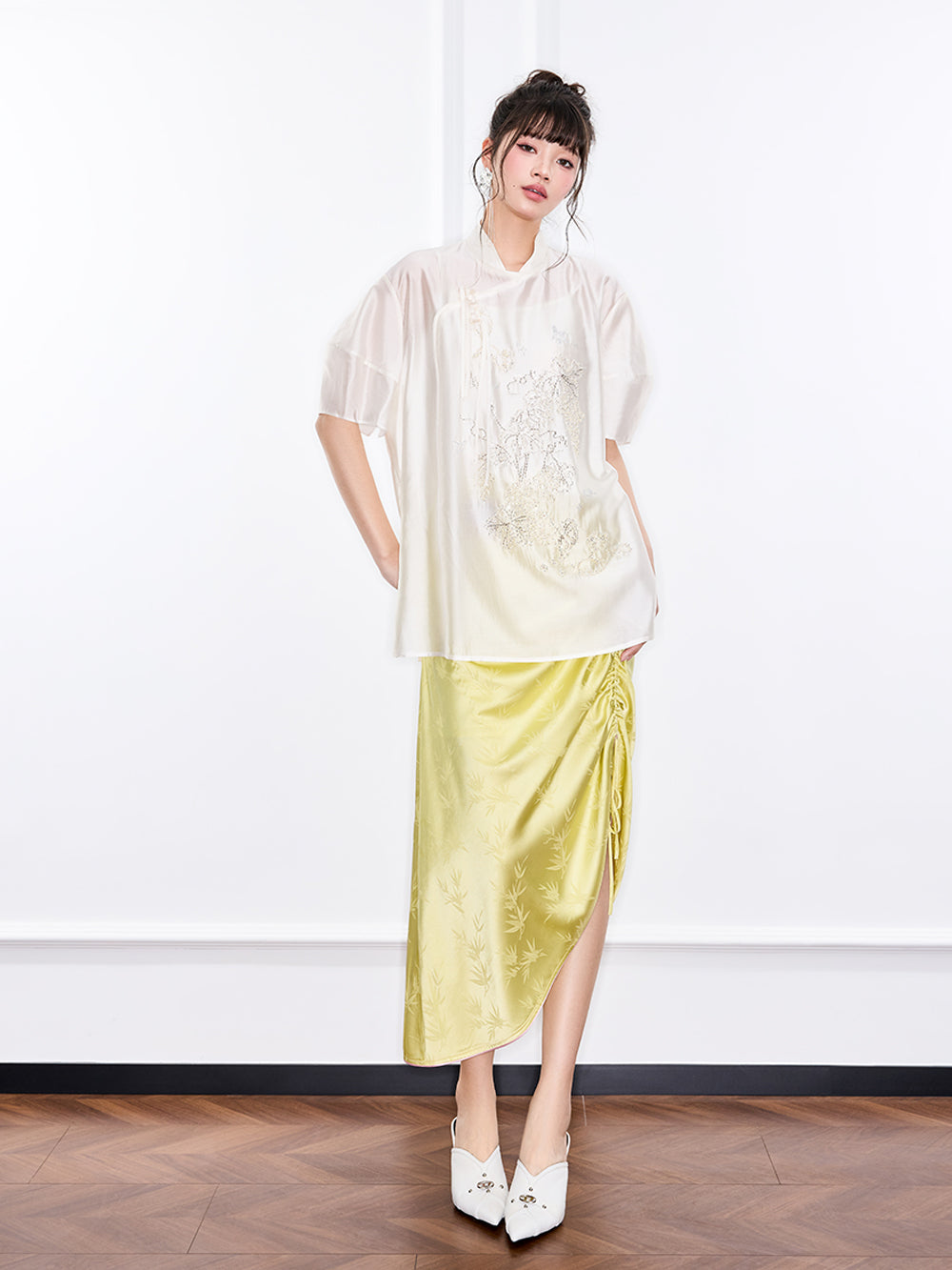 Discover Designed Tops From Online Store | MUKZIN