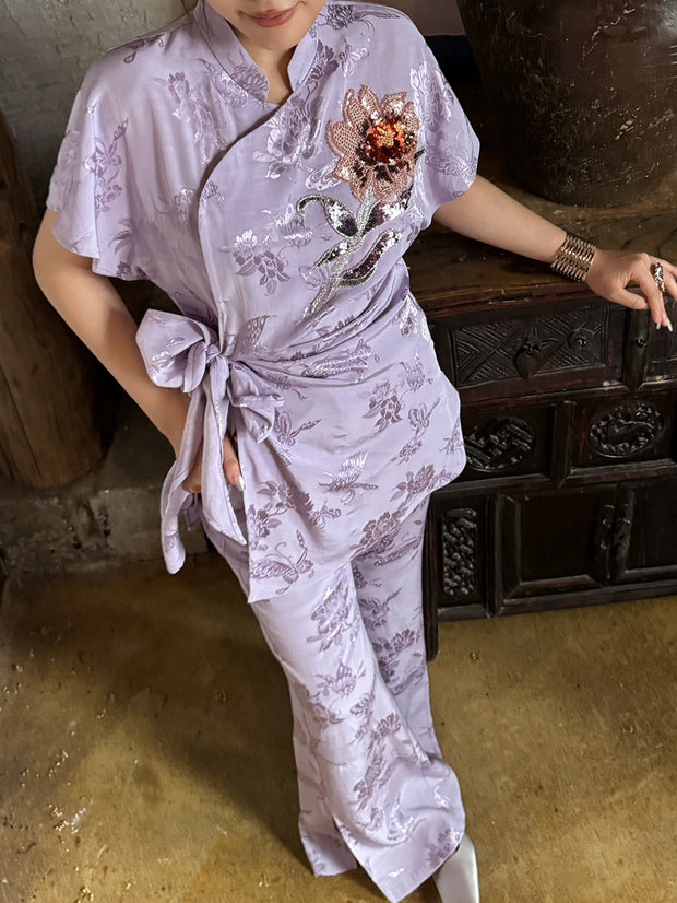 MUKZIN「 カプセルシリーズ 」ライトパープルの中国風ボタンフローラル刺繍ワイドレッグパンツ