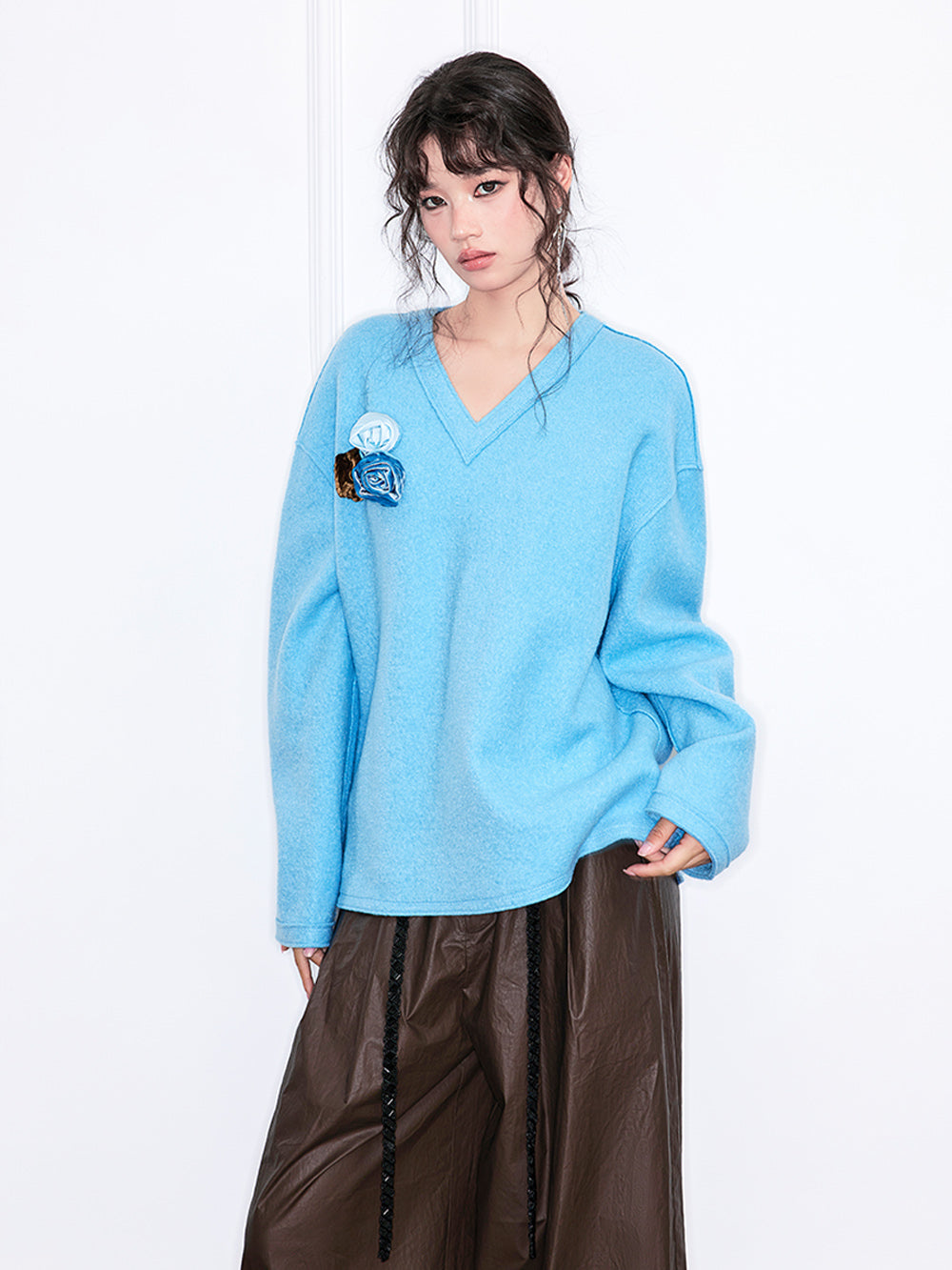MUKZIN 店舗ー女性のためのデザイナーファッション服のブランド