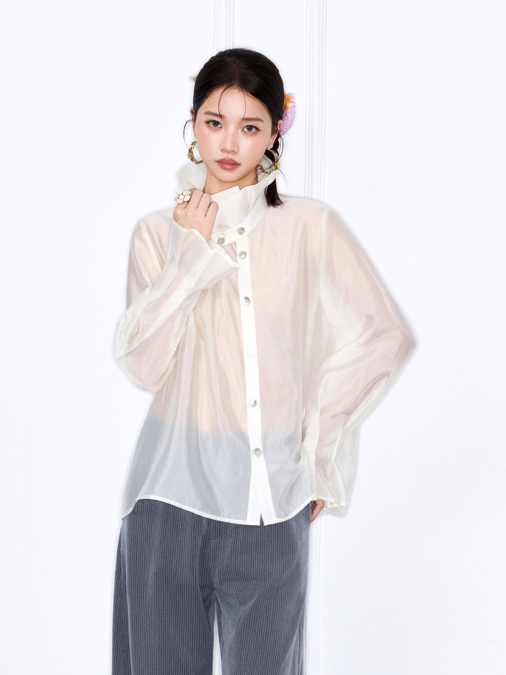 MUKZIN 店舗ー女性のためのデザイナーファッション服のブランド