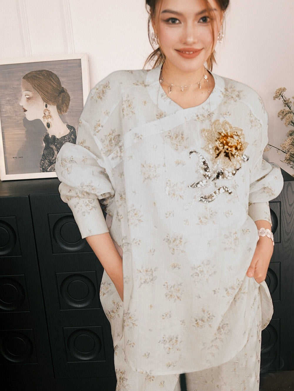MUKZIN 店舗ー女性のためのデザイナーファッション服のブランド