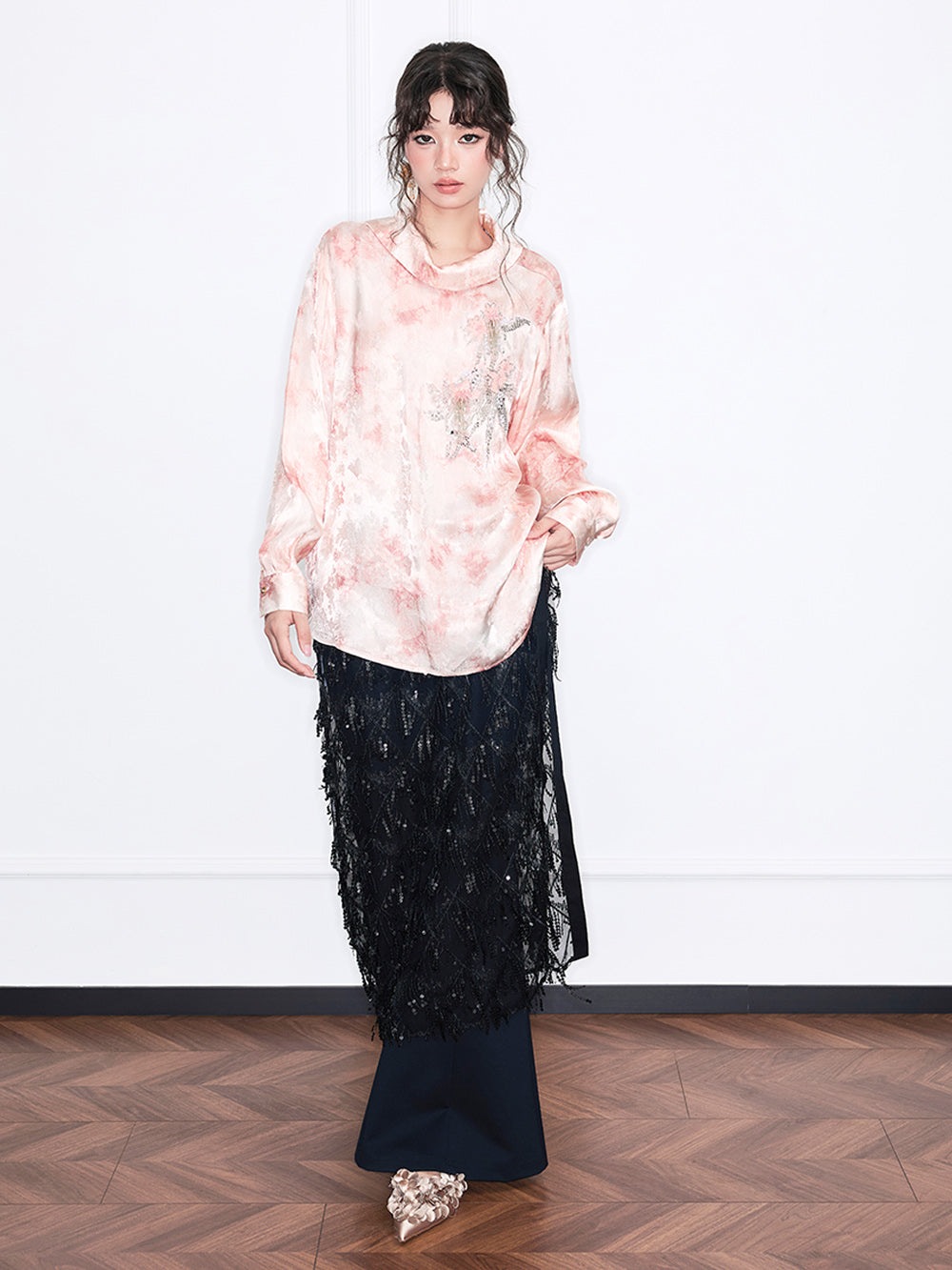 MUKZIN 店舗ー女性のためのデザイナーファッション服のブランド