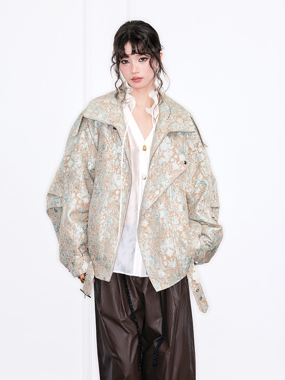 mukzin ショートジャケット MUKZIN White Short Slim Suit Jacket with Flower buckle